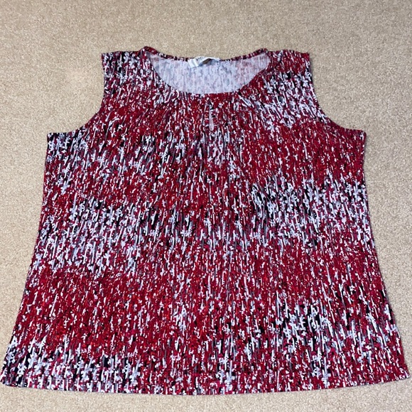 Jones Studio Tops - Keyhole Printed Tank top blouse